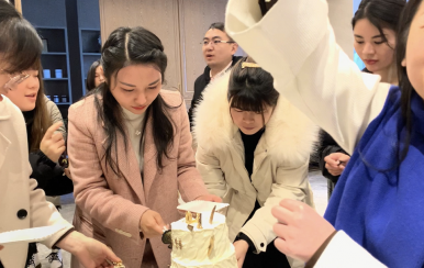 2020已經(jīng)過(guò)去，2021年，愿大家都能牛轉(zhuǎn)乾坤！
